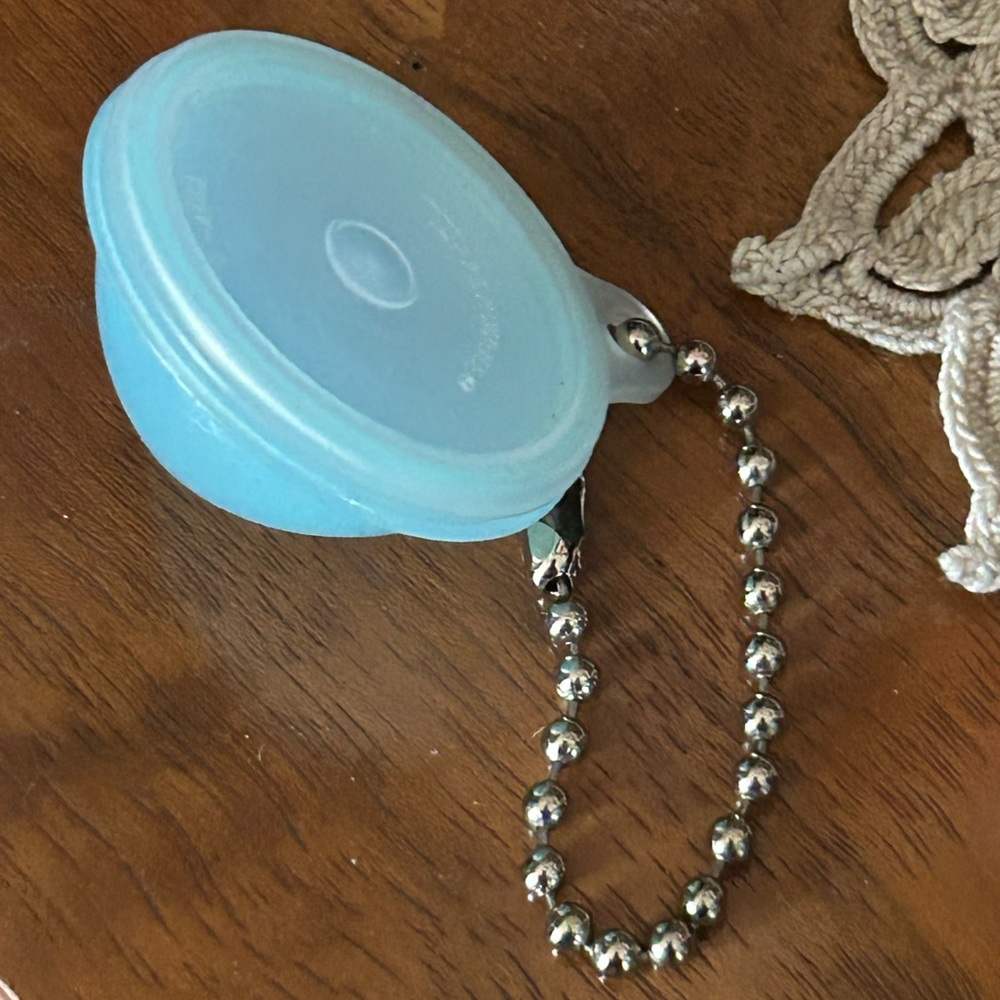 Vintage Tupperware Keychain - Picture 2 of 7
